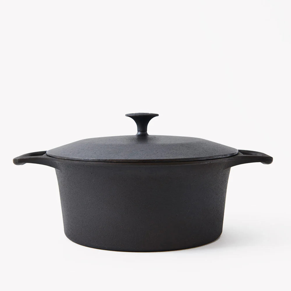 Field Company | No.8 Cast Iron Dutch Oven